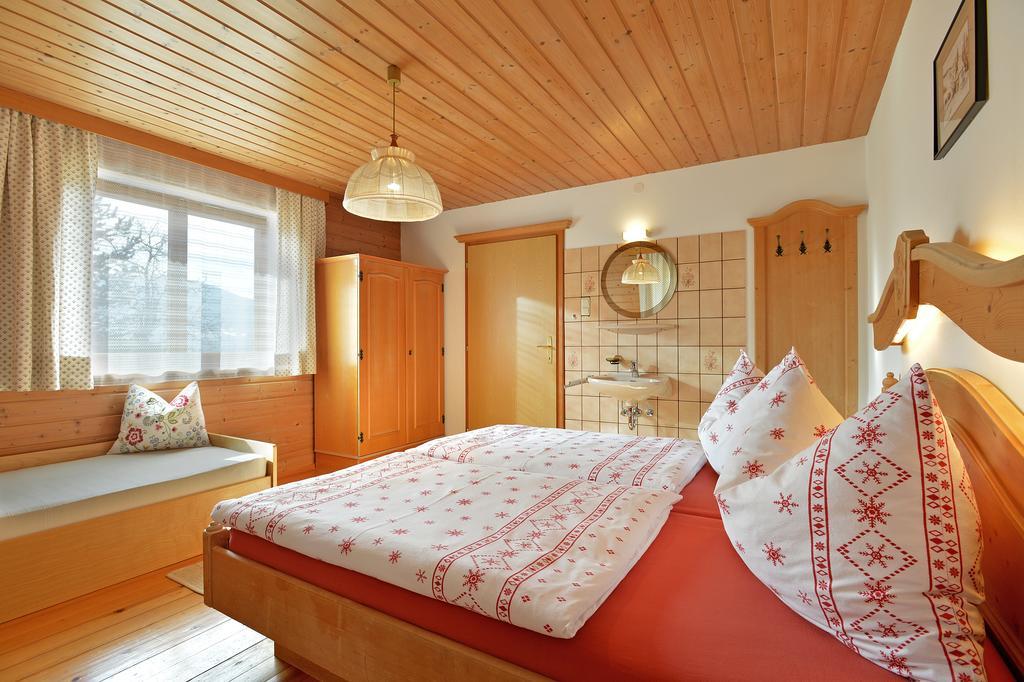 Gugghof Apartment Hopfgarten im Brixental Room photo